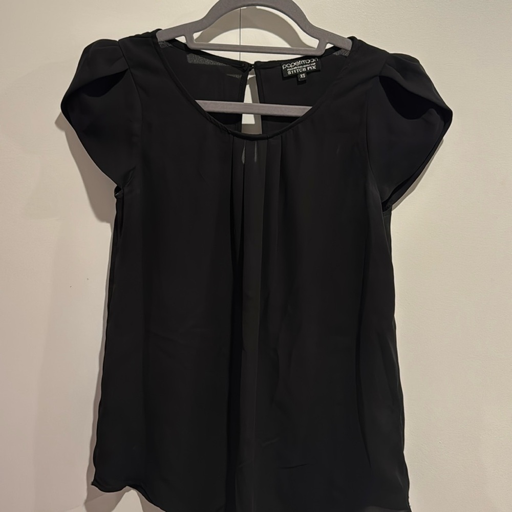 Beautiful tulip sleeve blouse